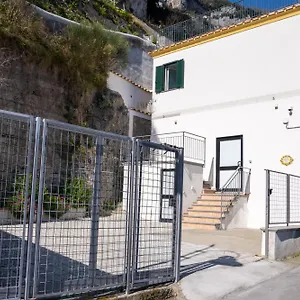 https://montemare-rooms.hotels-amalfi.com