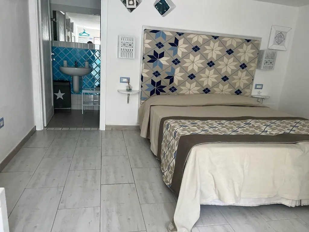 Guest house Rooms Appartaments Da Fede Capo Testa Italy