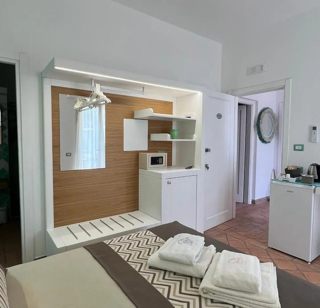 Guest house Rooms Appartaments Da Fede Capo Testa